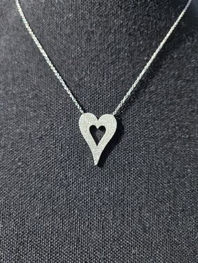 Shy Creation Diamond Heart Necklace